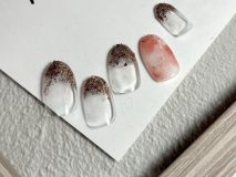 ★定額Eコース ジェル￥7,700 （ご新規様20%オフ￥6,160） Paraジェル￥9,350 （ご新規様20%オフ￥7,480）