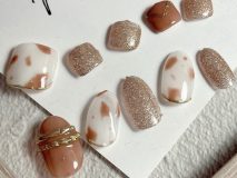 ★定額Cコース ジェル￥10,780 （ご新規様20%オフ￥8,624） Paraジェル￥12,430 （ご新規様20%オフ￥9,944）