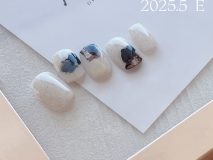 ★定額Eコース ジェル￥7,700 （ご新規様20%オフ￥6,160） Paraジェル￥9,350 （ご新規様20%オフ￥7,480）
