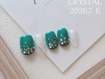 ★定額Eコース ジェル￥7,700 （ご新規様20%オフ￥6,160） Paraジェル￥9,350 （ご新規様20%オフ￥7,480）